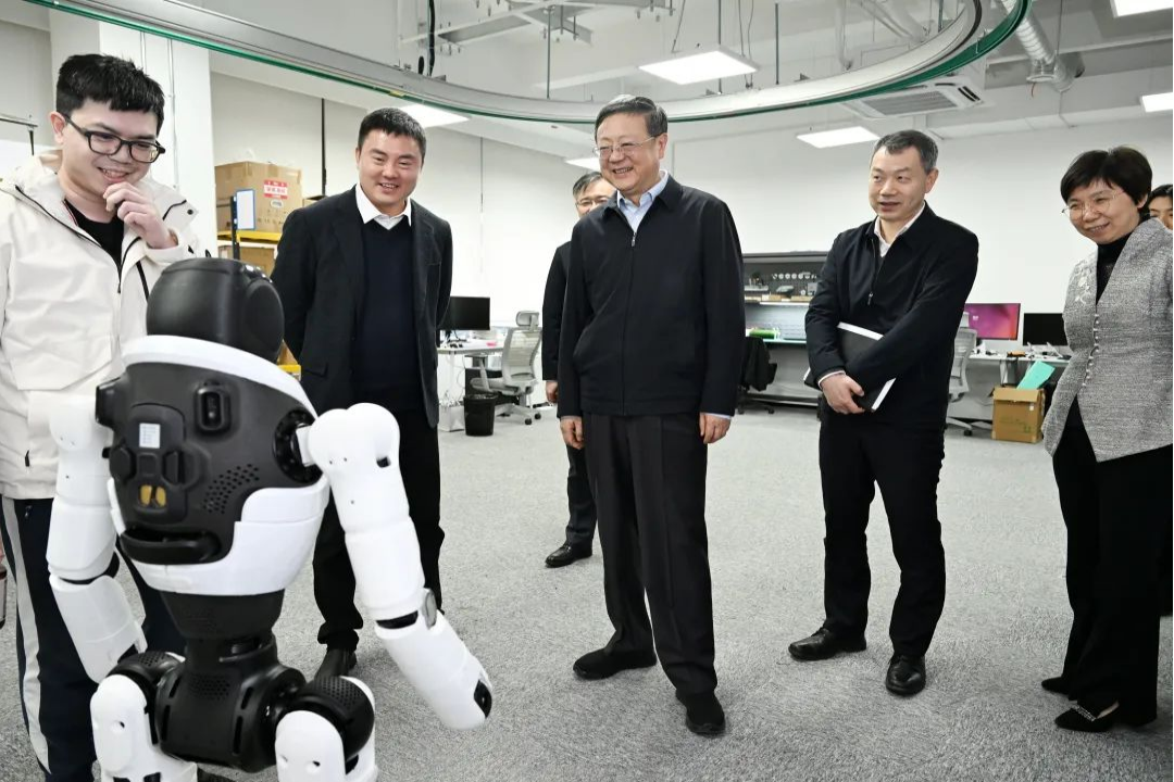 上海市委书记陈吉宁专题调研九州ku游官网机器人