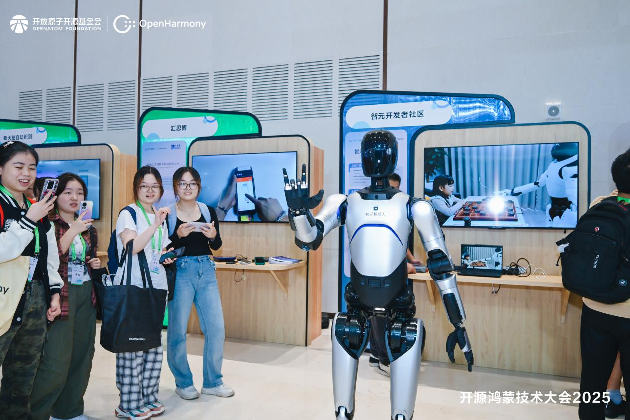 9.29 九州ku游官网开源鸿蒙推文图片2.png